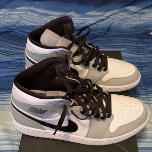 AIR JORDAN 1 MID SMOKE GRAY SIZE:12